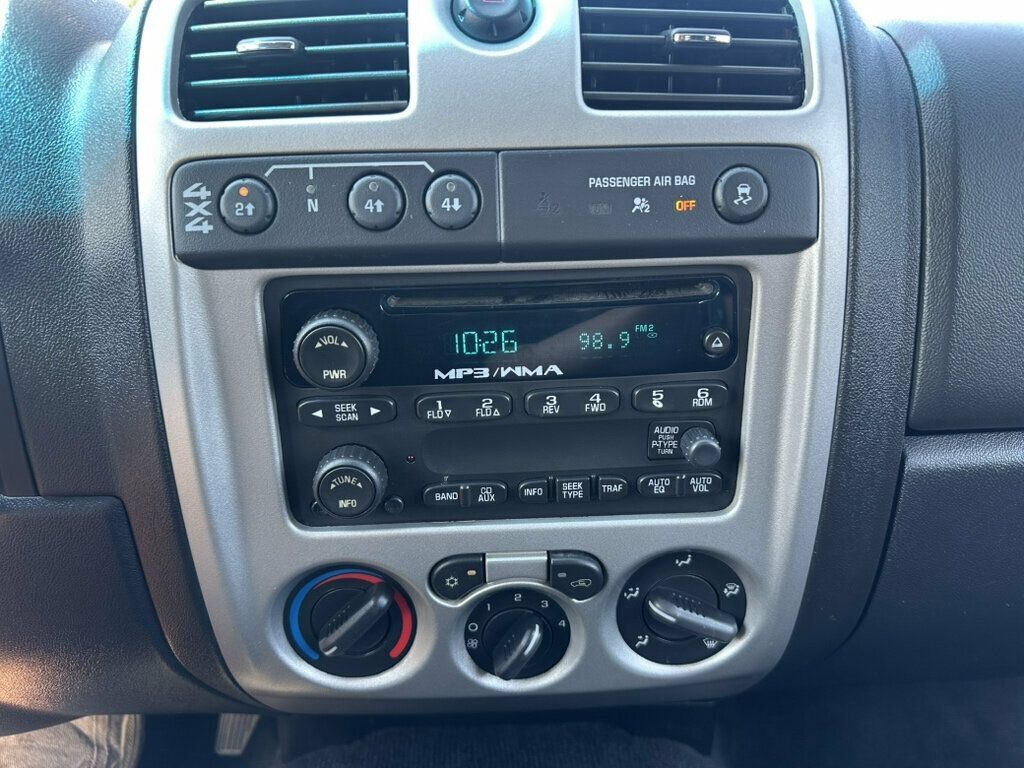 Used 2009 GMC Canyon SLT w/ SLT Preferred Equipment Group AWD/4WD image 13
