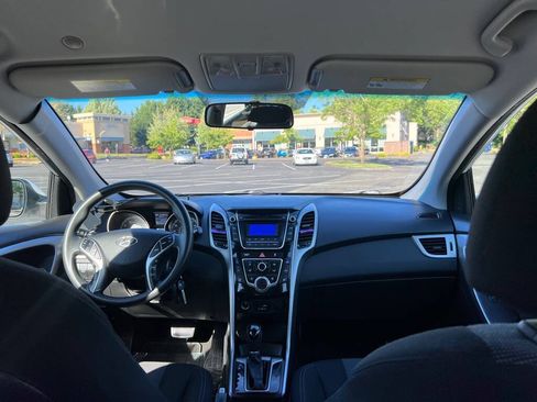 Used 2016 Hyundai Elantra GT FWD image 12