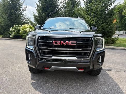 Used 2021 GMC Yukon AT4 w/ Rear Media and Nav Package AWD/4WD image 12
