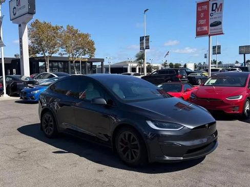 Used 2025 Tesla Model X Plaid AWD/4WD image 3