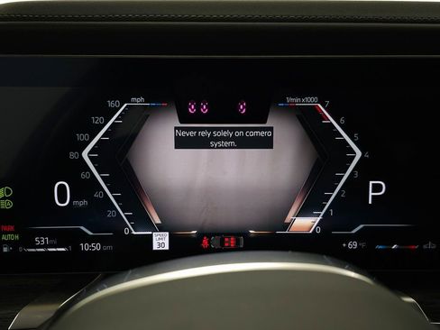 Used 2025 BMW 760i xDrive w/ Executive Package image 16