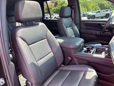 Certified 2025 Chevrolet Tahoe Z71 w/ Comfort Package AWD/4WD image 49