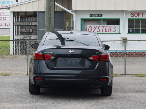 Used 2021 Nissan Altima 2.5 SV FWD image 7