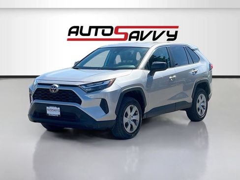 Used 2023 Toyota RAV4 LE AWD/4WD image 9