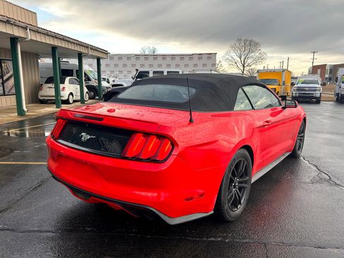 Used 2016 Ford Mustang Premium image 3