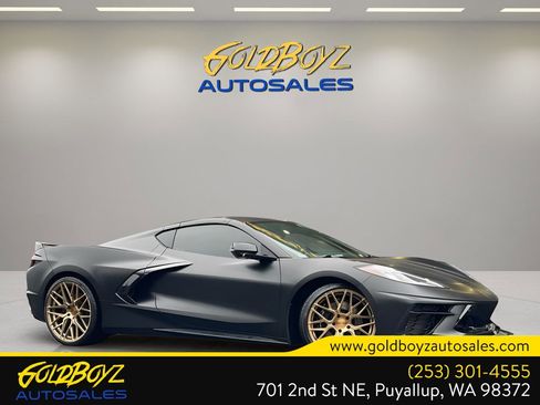 Used 2022 Chevrolet Corvette Stingray Premium Cpe w/ Z51 Performance Package image 2