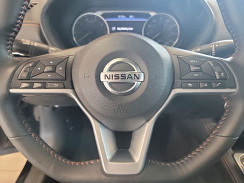 Used 2023 Nissan Sentra SR w/ SR Premium Package FWD image 23