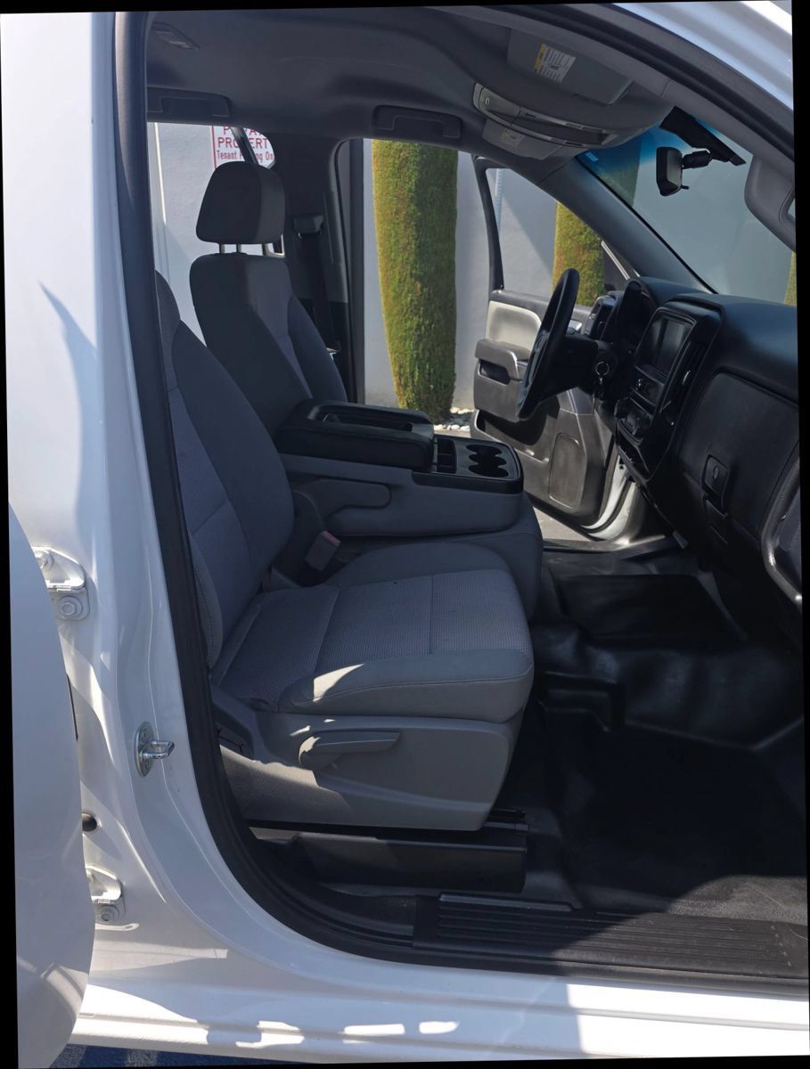 Used 2017 Chevrolet Silverado 1500 W/T RWD image 19