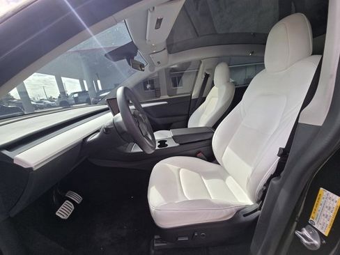 Used 2022 Tesla Model Y Performance image 4