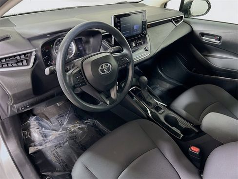 Certified 2021 Toyota Corolla LE image 10