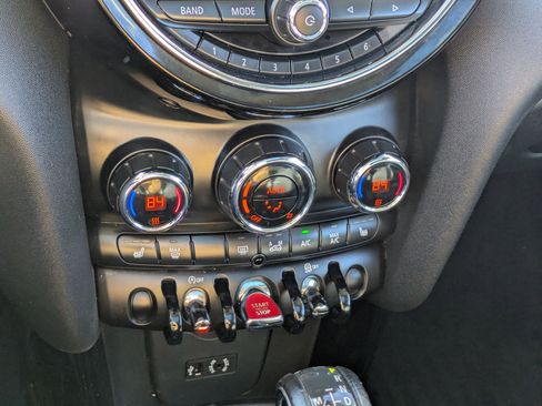 Used 2017 MINI Cooper S image 23