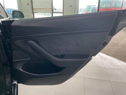 Used 2020 Tesla Model 3 Standard Range Plus image 22