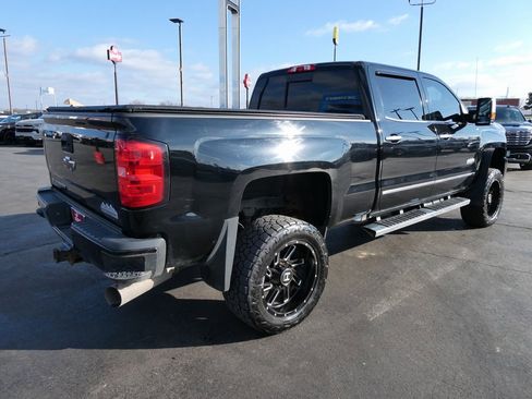Used 2018 Chevrolet Silverado 2500 High Country w/ Duramax Plus Package image 5