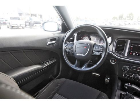 Used 2020 Dodge Charger SXT w/ Driver Convenience Group image 12