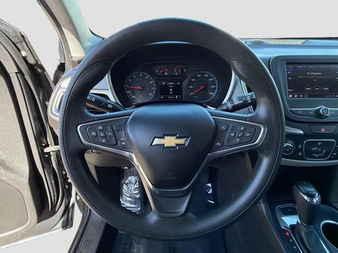 Used 2020 Chevrolet Equinox LS w/ LS Convenience Package image 36