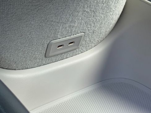 Used 2023 Mercedes-Benz EQE 500 4MATIC SUV image 39