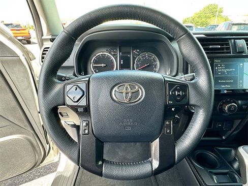 Used 2022 Toyota 4Runner TRD Off-Road Premium image 11
