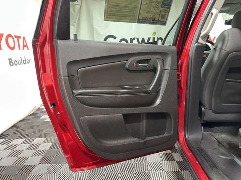 Used 2012 Chevrolet Traverse LT image 29