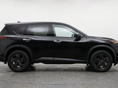Used 2025 Nissan Rogue SV AWD/4WD image 11