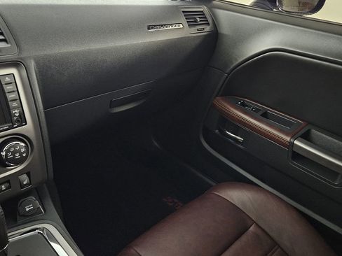 Used 2014 Dodge Challenger R/T image 10