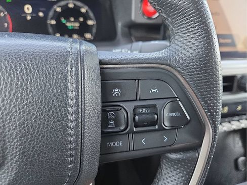 Used 2025 Toyota Tacoma TRD Off-Road AWD/4WD image 17