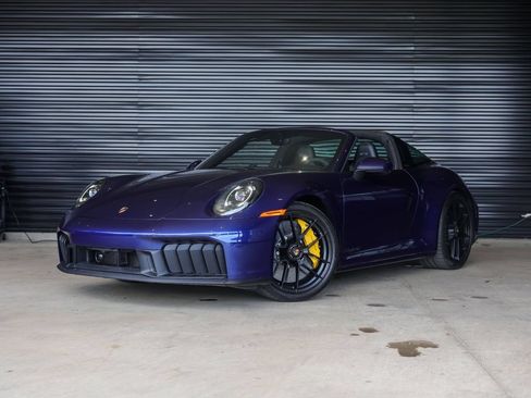 Certified 2025 Porsche 911 Targa 4 GTS AWD/4WD image 1