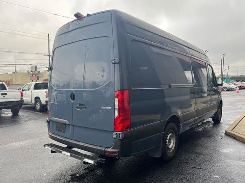 Used 2019 Mercedes-Benz Sprinter 170 image 6