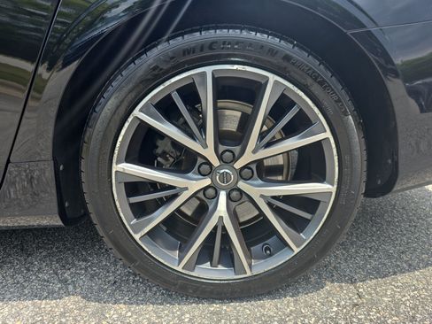 Used 2018 Volvo S90 T6 Momentum w/ Convenience Package AWD/4WD image 29