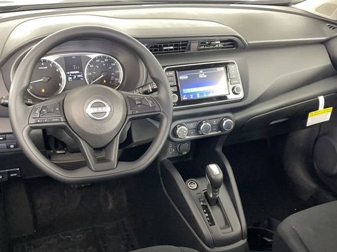 New 2025 Nissan Kicks Play S FWD image 15