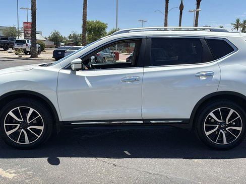 Used 2018 Nissan Rogue SL w/ Premium Package AWD/4WD image 4