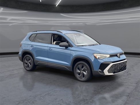 New 2026 Volkswagen Taos S image 2