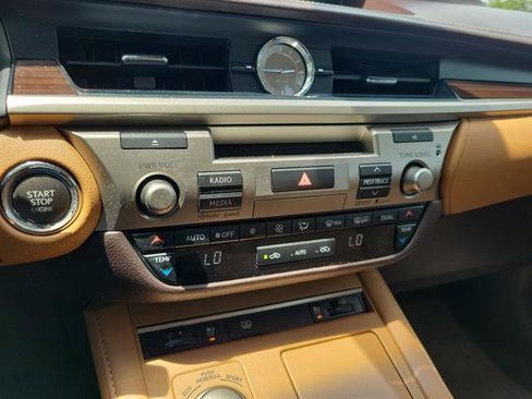 Used 2016 Lexus ES 350 w/ Luxury Package w/Wood Trim FWD image 62
