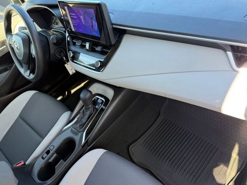 Used 2024 Toyota Corolla LE image 34