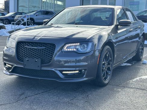 Used 2023 Chrysler 300 Touring L w/ Popular Equipment Group image 3