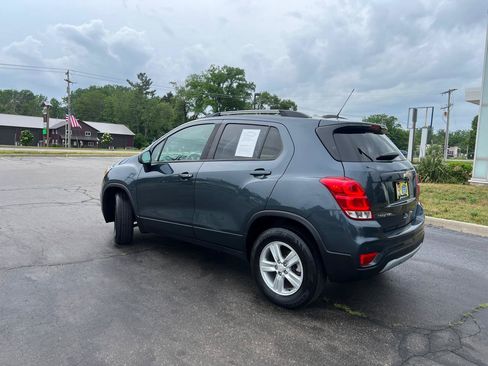 Used 2022 Chevrolet Trax LT w/ Driver Confidence Package AWD/4WD image 5