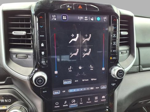 Used 2025 RAM 1500 Big Horn AWD/4WD image 7