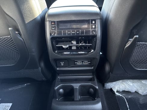 New 2025 Jeep Grand Cherokee L Limited image 22