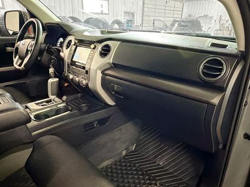 Used 2018 Toyota Tundra SR5 image 12