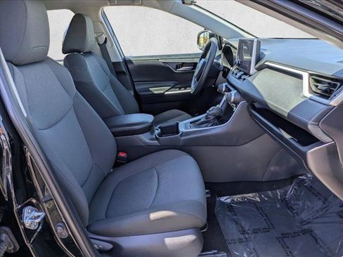 Used 2025 Toyota RAV4 XLE FWD image 20