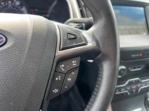 Certified 2018 Ford Edge SEL w/ Equipment Group 201A AWD/4WD image 10