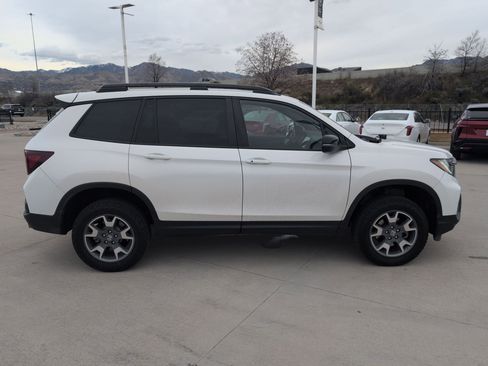 Used 2023 Honda Passport TrailSport image 7