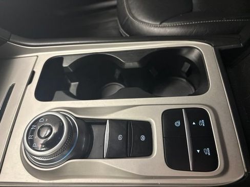 Used 2022 Ford Explorer XLT RWD image 27