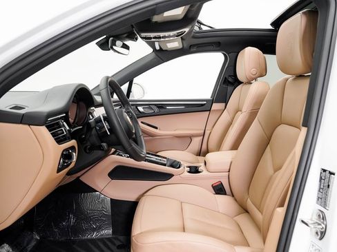 Used 2025 Porsche Macan image 8