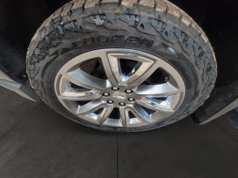 Used 2018 Chevrolet Silverado 1500 LTZ Z71 w/ Centennial Edition AWD/4WD image 14