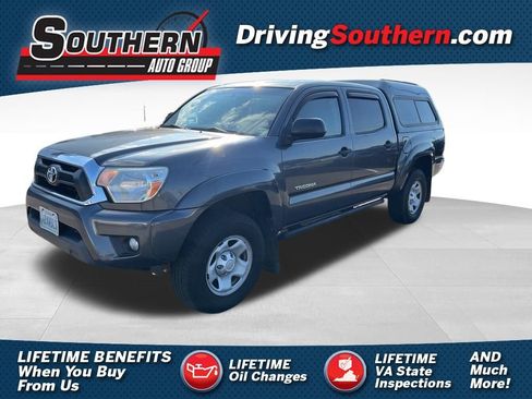 Used 2014 Toyota Tacoma PreRunner image 1