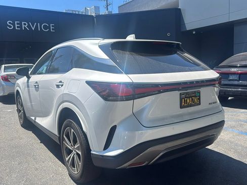 Used 2024 Lexus RX 350 FWD w/ Technology Package image 4