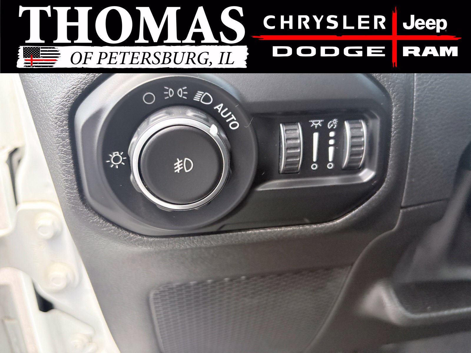 Used 2019 Jeep Wrangler Unlimited Sahara AWD/4WD image 16