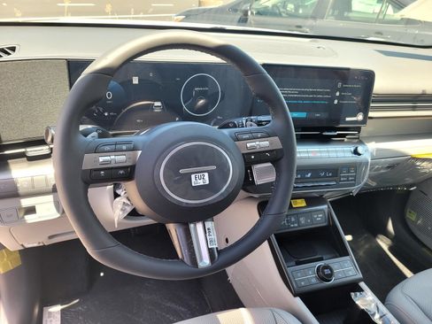 New 2026 Hyundai Kona Limited FWD image 9