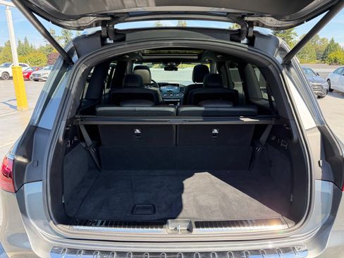 Used 2025 Mercedes-Benz GLS 450 4MATIC w/ AMG Line Exterior image 9