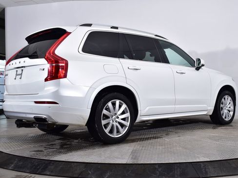 Used 2017 Volvo XC90 T6 Momentum w/ Vision Package image 7